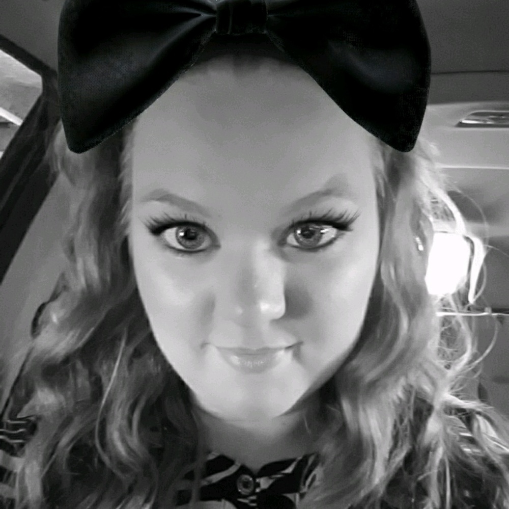 Meet your Posher, Erika