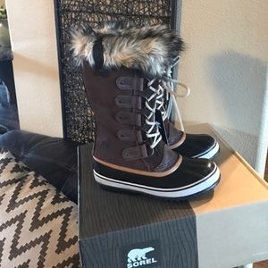 Sorel Joan of Arctic Boots