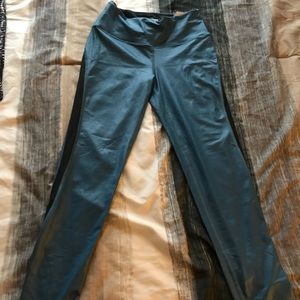 VICTORIAS SECRET KNOCKOUT TIGHT. Size: M