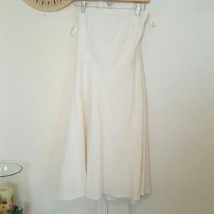 White linen strapless dress