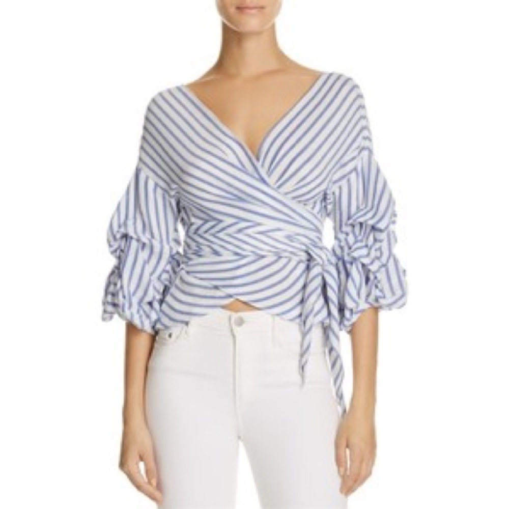 Olivaceous white/gray wrap top w puffy sleeve