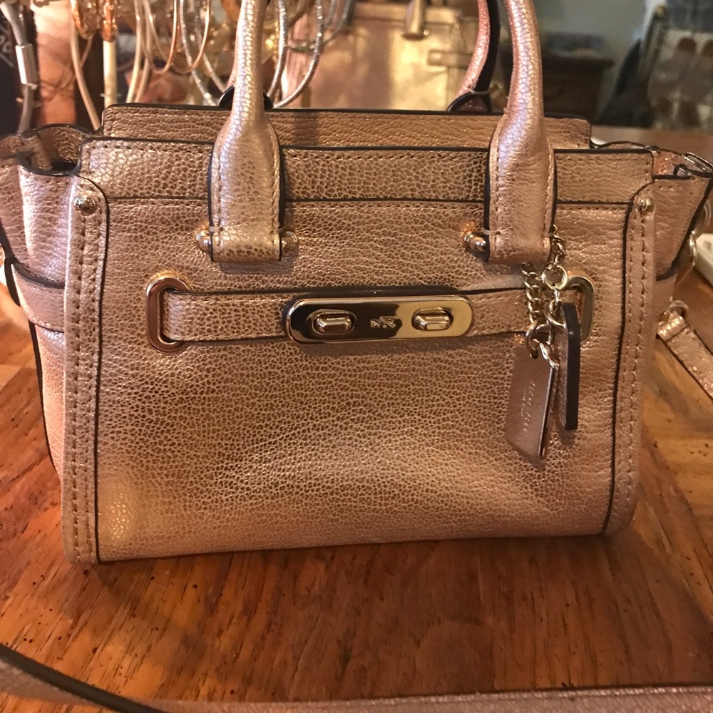 Excellent condition coach mini swagger bag !