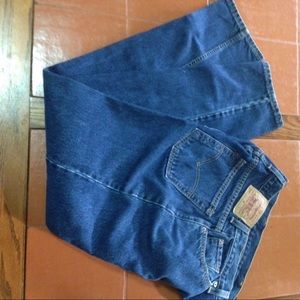 Vintage Levi's 550 Tapered Leg Relaxed Fit