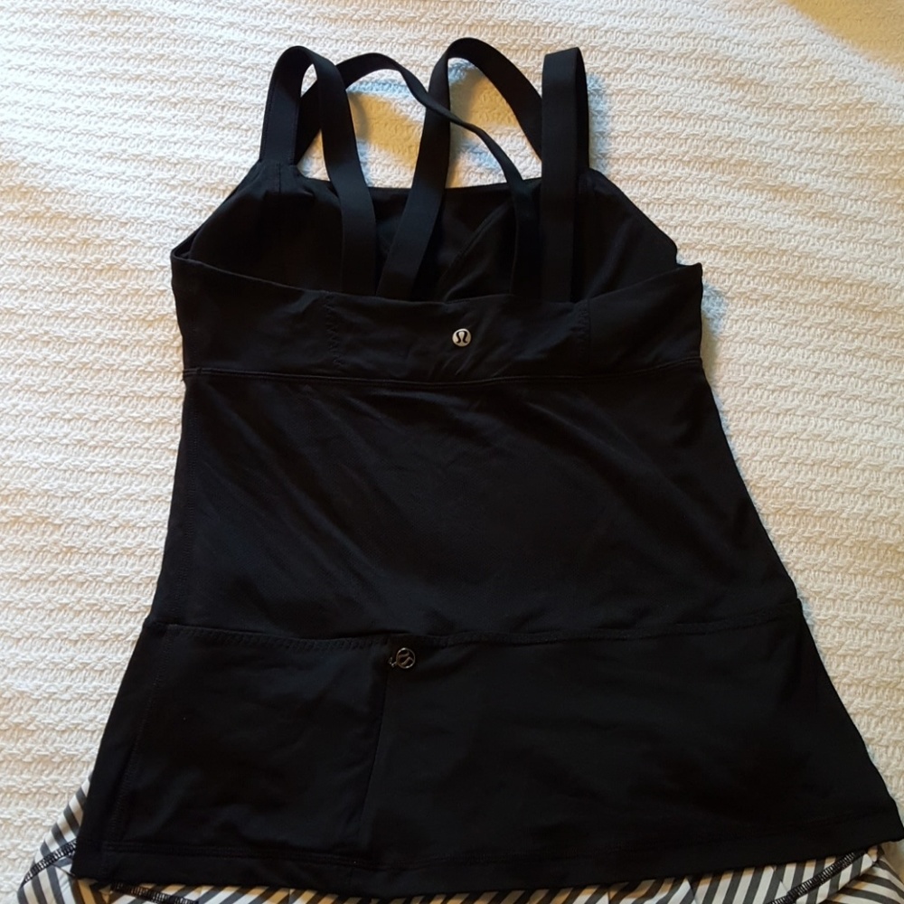 Lululemon tank with built in bra