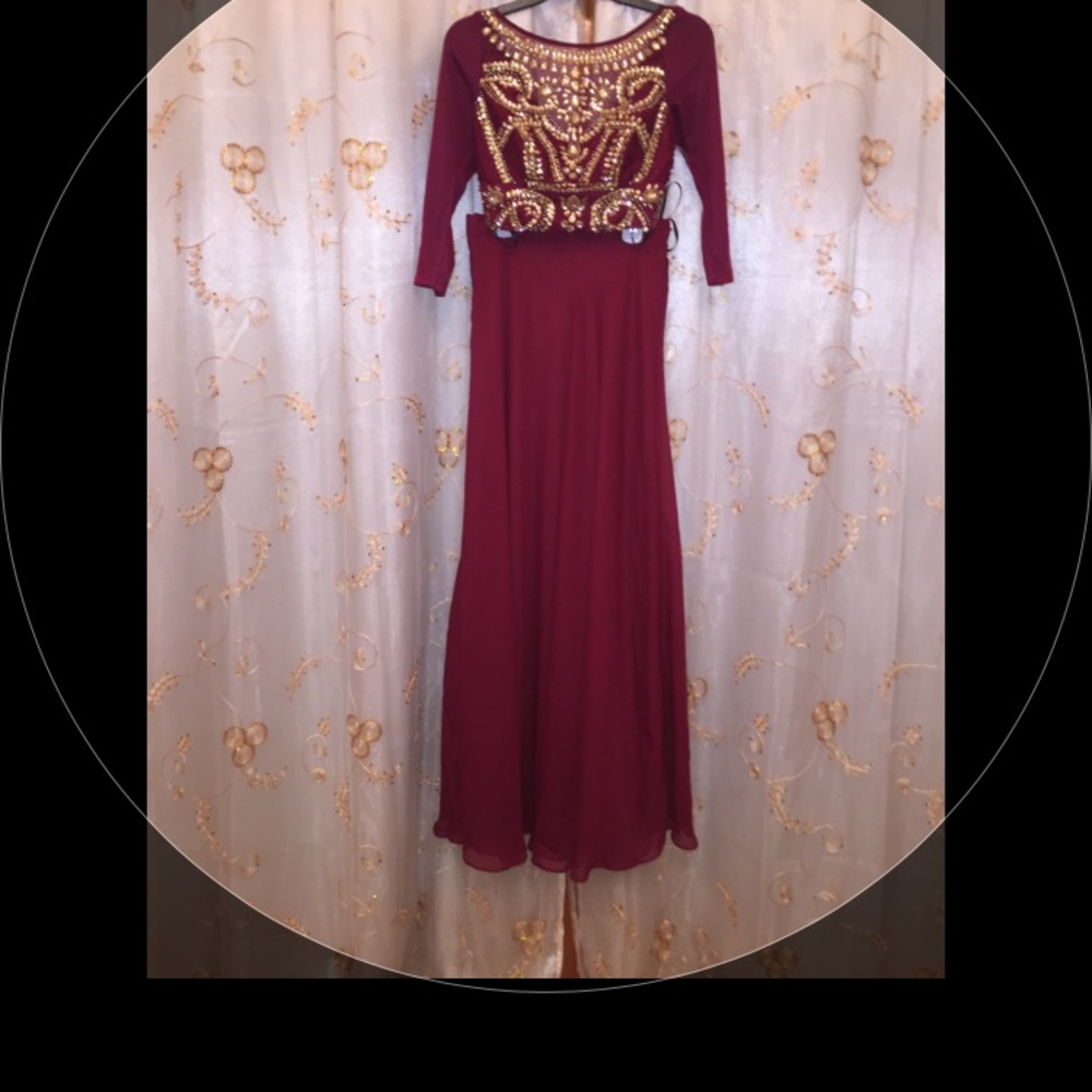 Dress - Picture 2 of 2