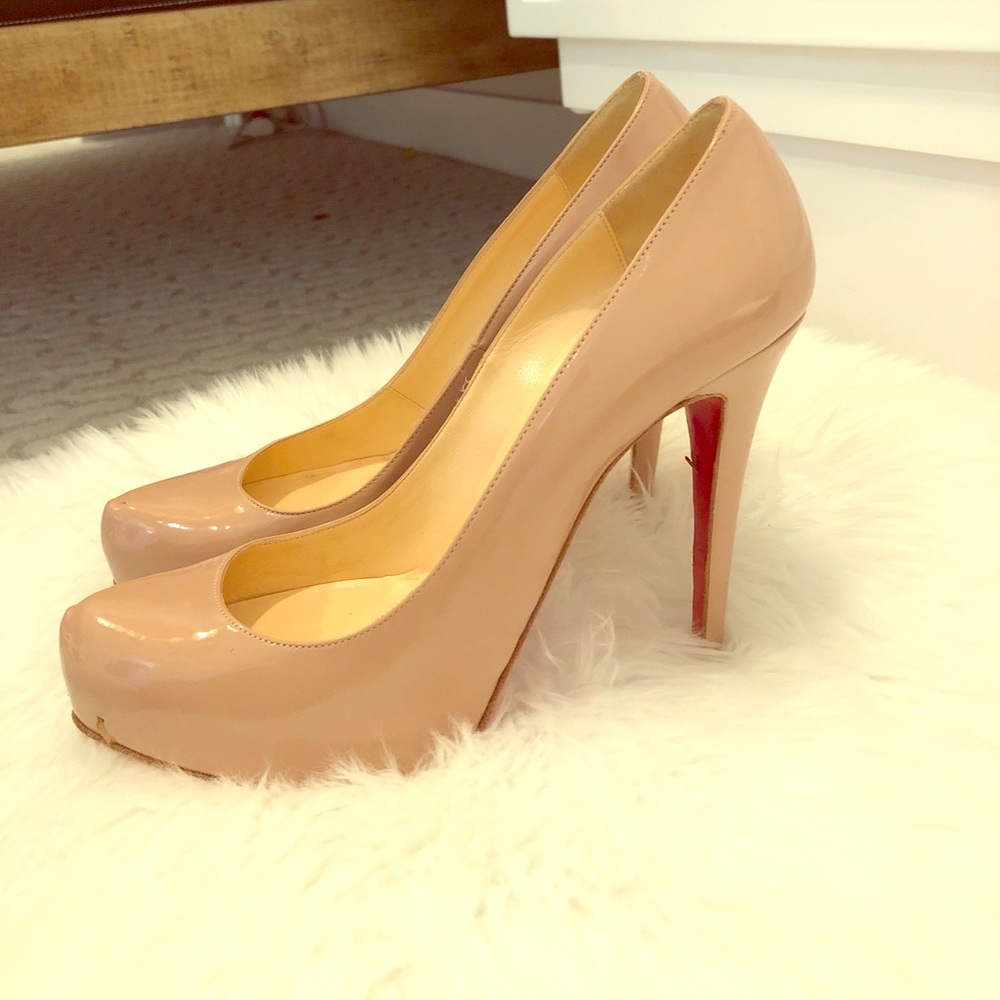 Christian Louboutin nude patent leather pumps