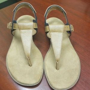 Like new, Aerology sandals