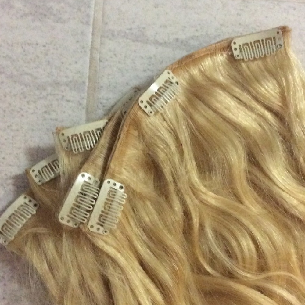 Blonde hair extensions