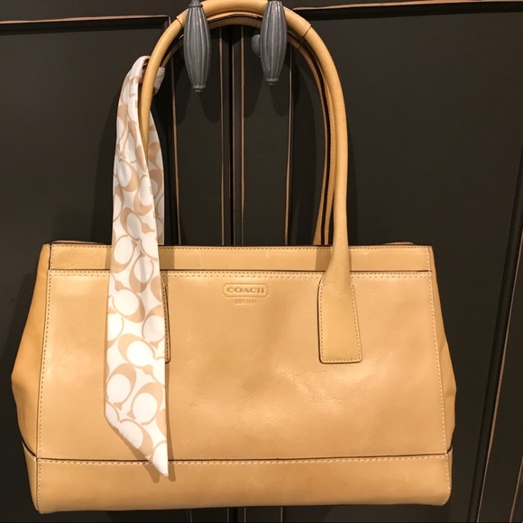 NWT Coach natural leather handbag - Picture 2 of 8