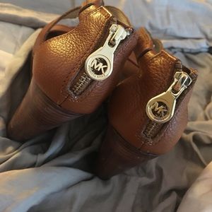 Michael kors heals