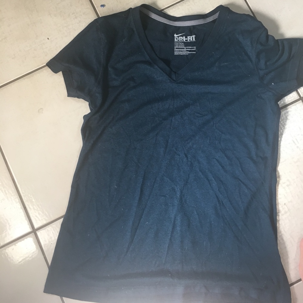 Nike women’s dri-fit tee