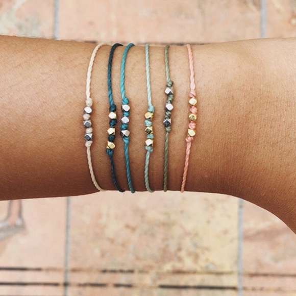 ⭐️NEW PURAVIDA Gold 3 bead green Bracelet - Picture 2 of 5