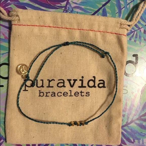 ⭐️NEW PURAVIDA Gold 3 bead green Bracelet - Picture 4 of 5