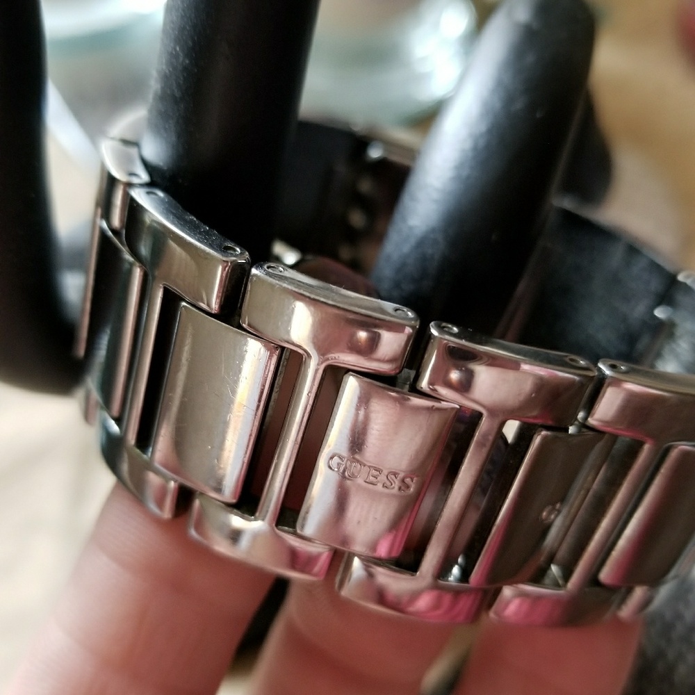 GUESS WATCH - Picture 4 of 7