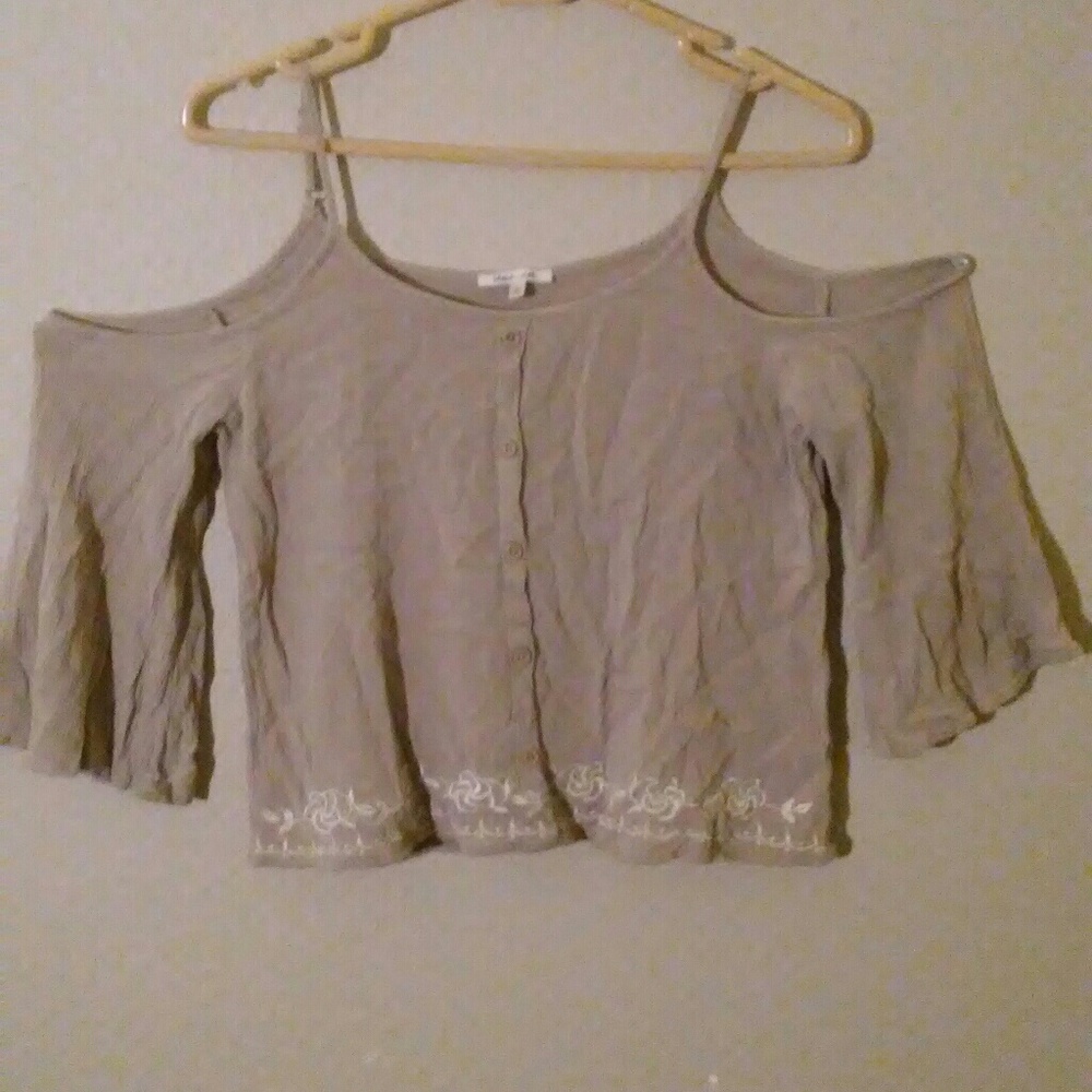Shoulderless crop top long sleeve