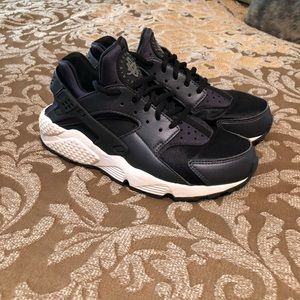 Women’s Nike Air Huarache