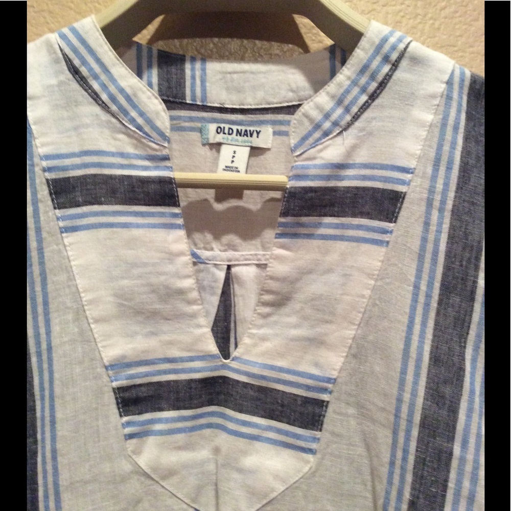 🔴 8 for $25 Old Navy shirt