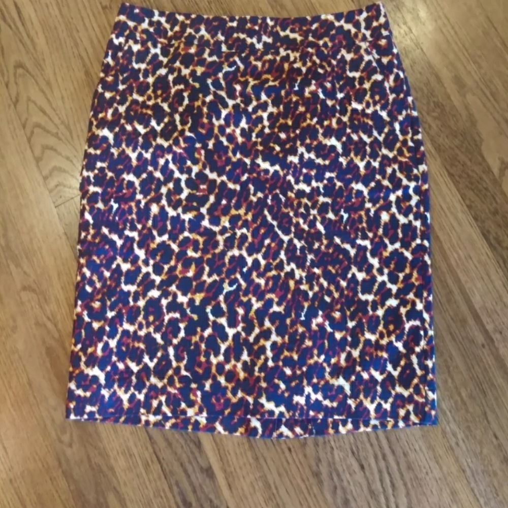 Leopard pencil skirt