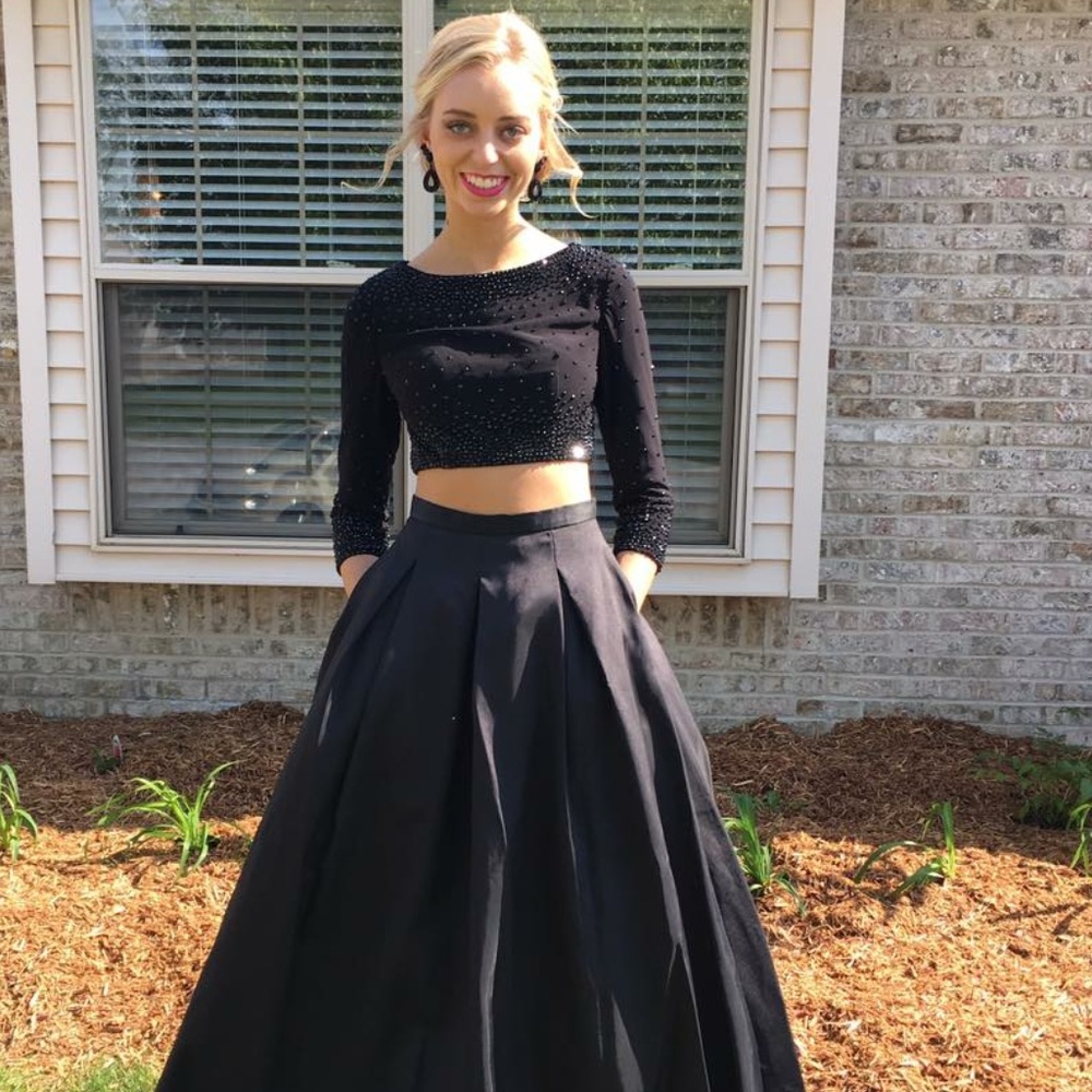 JOVANI 2-piece formal gown