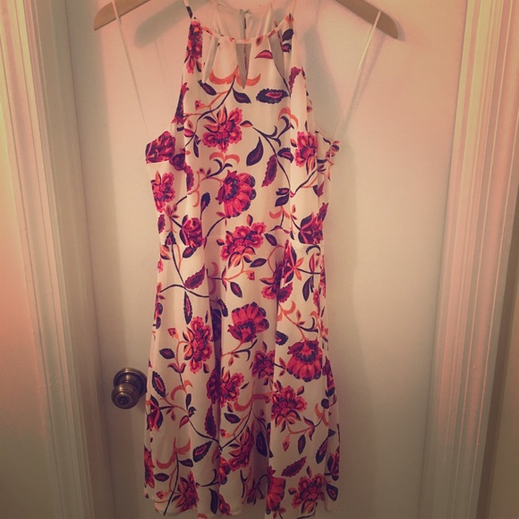 Like new floral EXPRESS DRESS 😍 - Picture 1 of 4