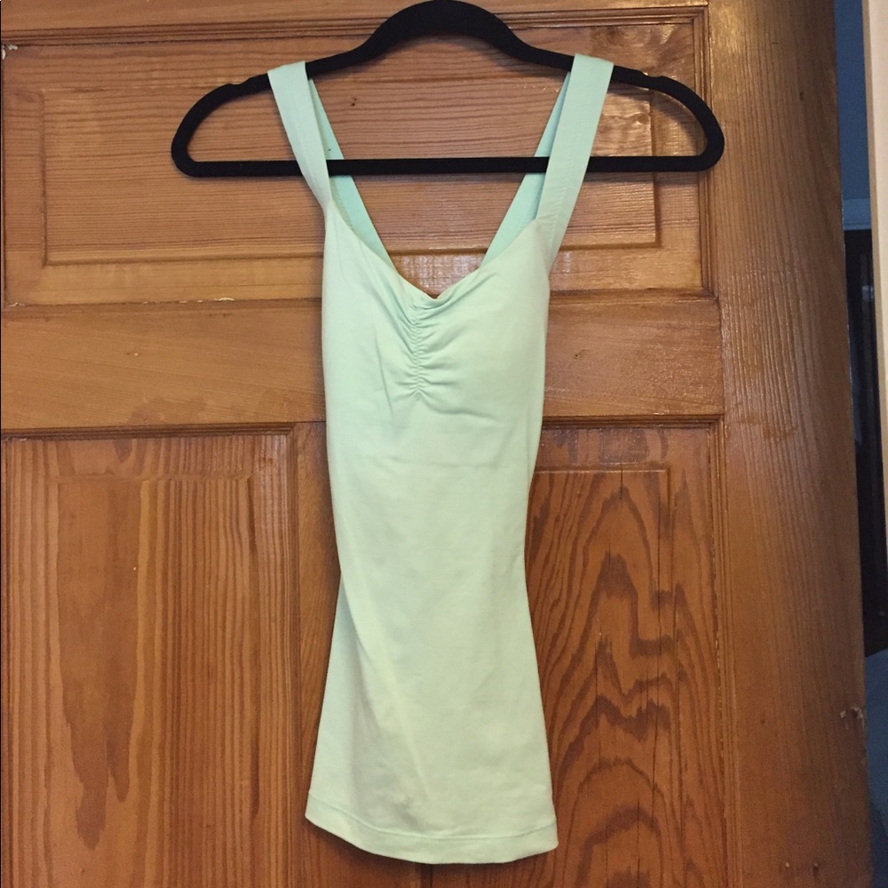 Lululemon tank