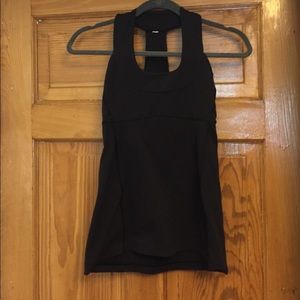 Lululemon tank.