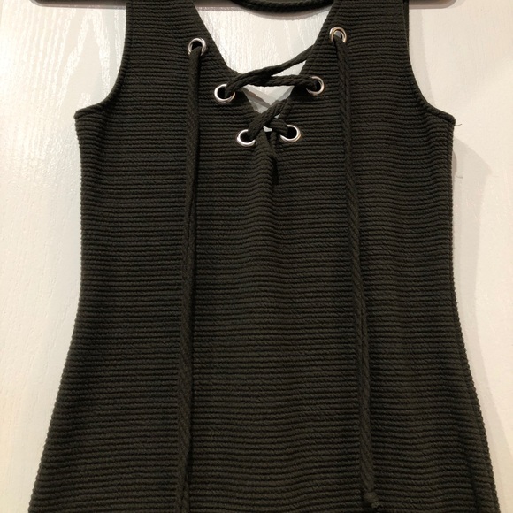 🔴 - Picture 2 of 4