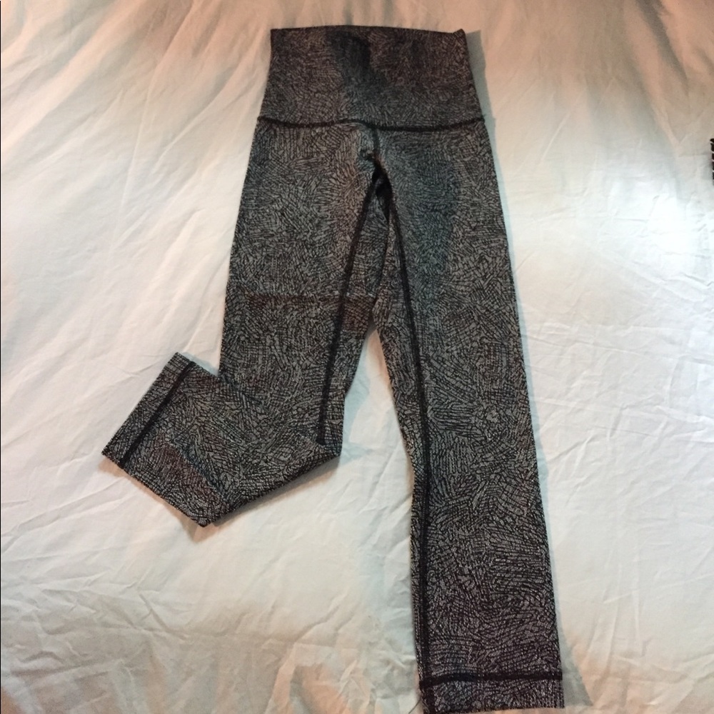 Lululemon leggings.