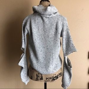 LF SWEATER