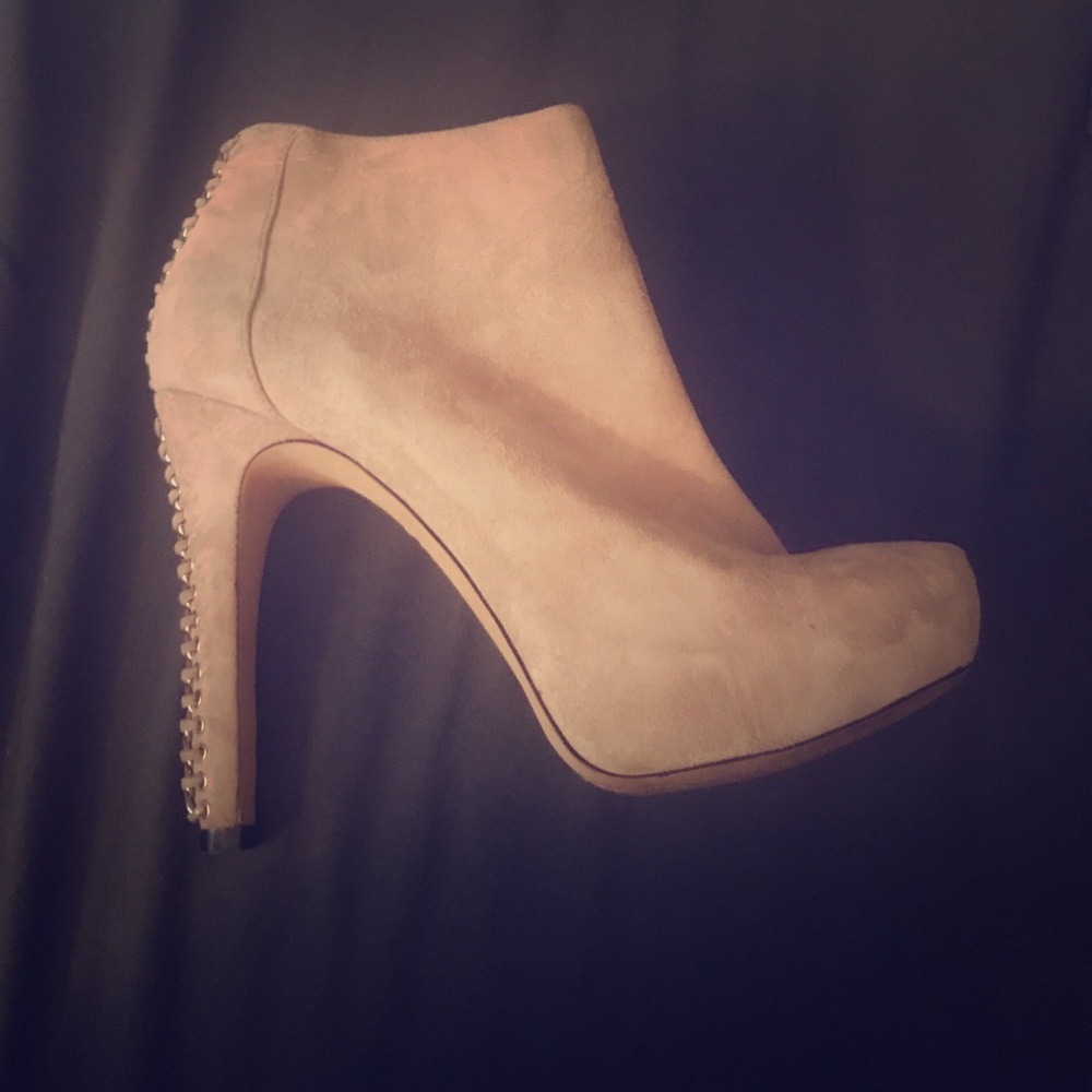 Boots - Picture 2 of 4