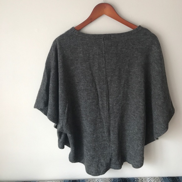 Forever 21 Half Sleeved Sweater 🇦🇺 - Picture 3 of 3