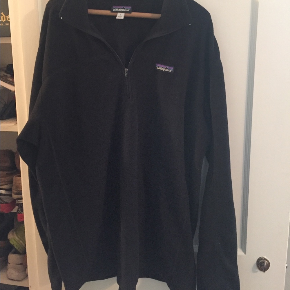 Black Patagonia fleece pullover. Men’s large.