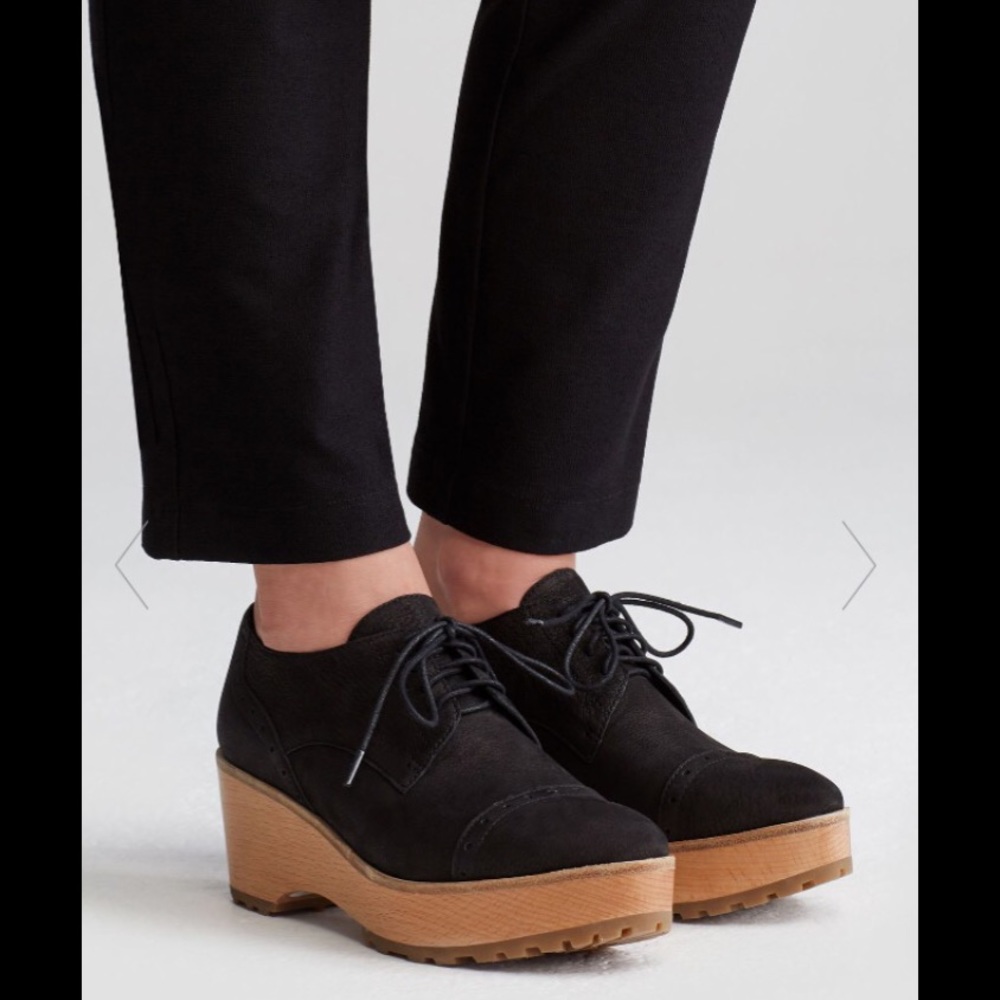 Black Wedge Oxford Eileen Fisher NWOT great price!