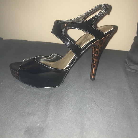 Guess heels - Picture 1 of 4
