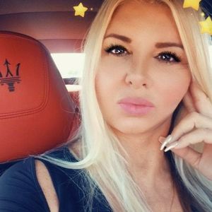 Meet your Posher, Cynthia