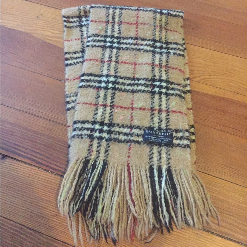 Burberry Classic Wool Scarf