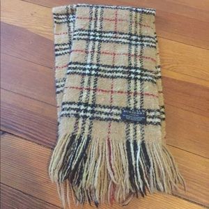 Burberry Classic Wool Scarf
