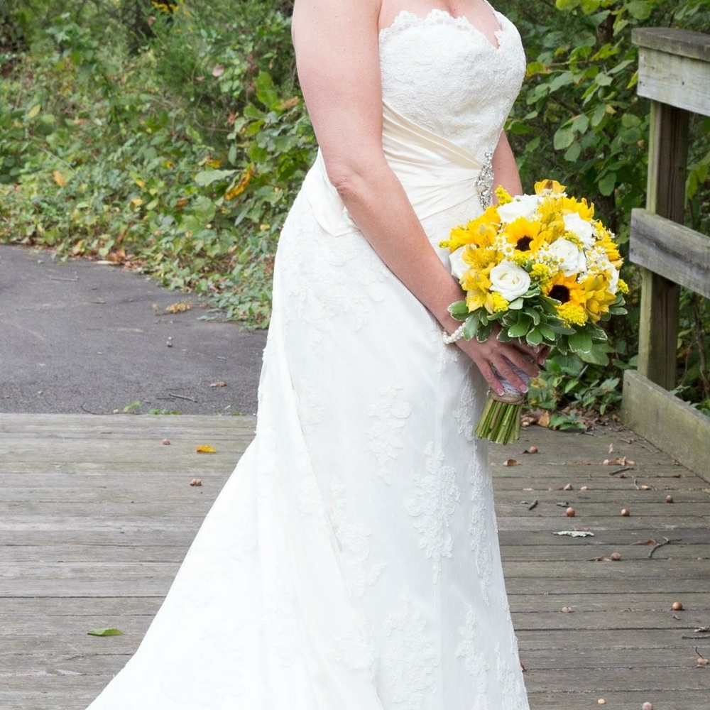 Simone Carvalli Wedding Gown