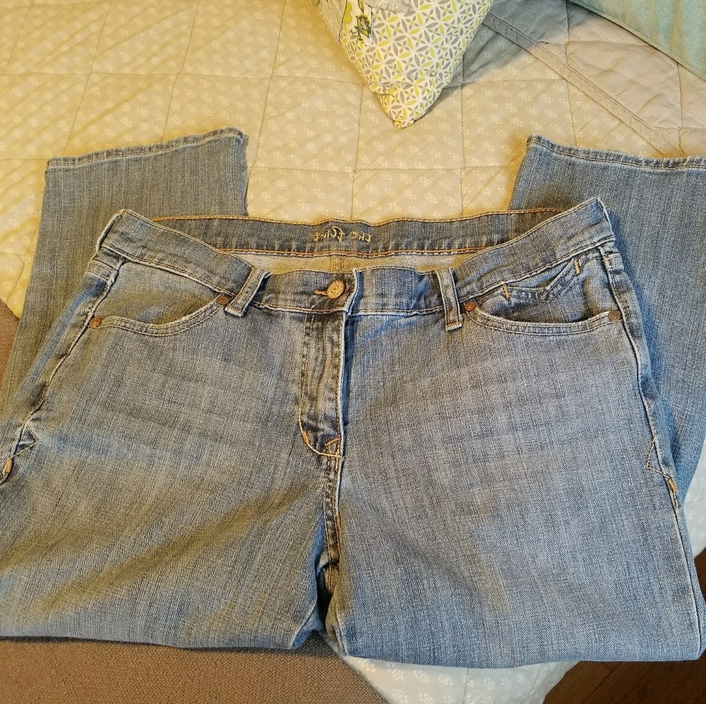 Old Navy Flirt Capri Jean Size 10