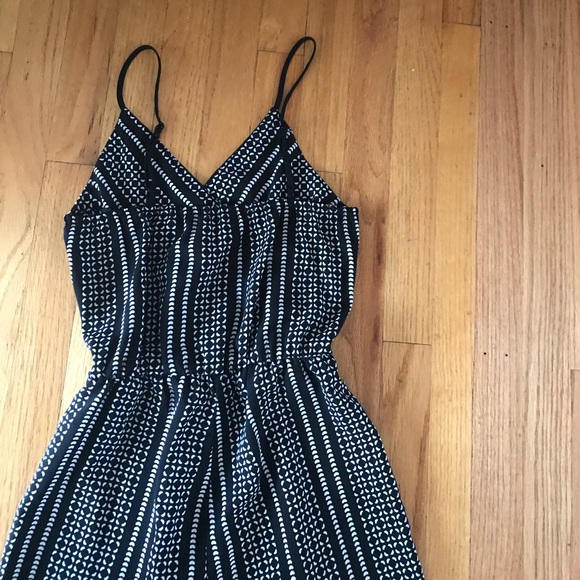 Black and White  Jumpsuit - Picture 4 of 4