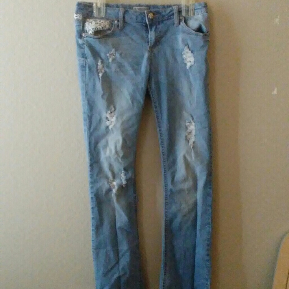 Pre ripped jeans
