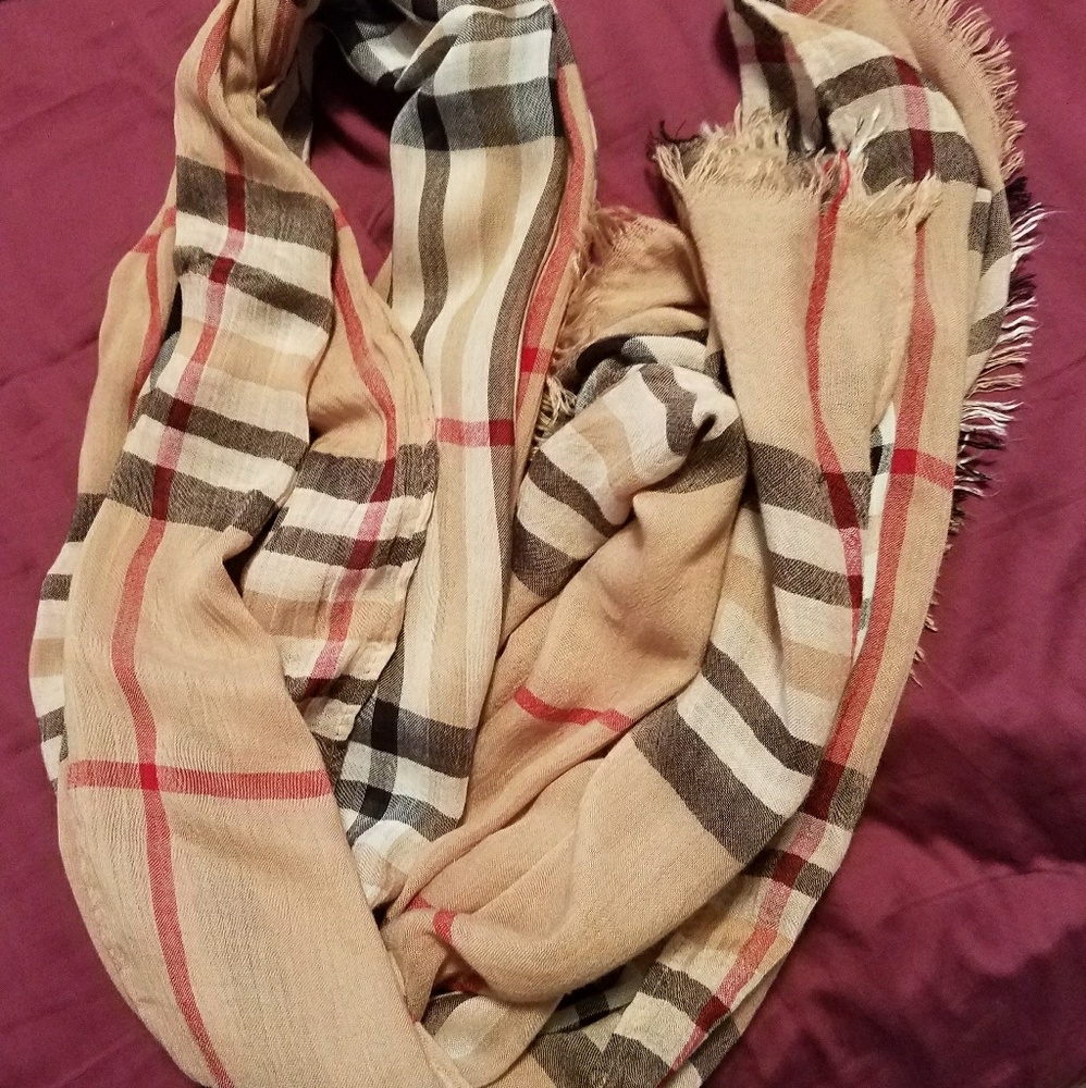 Plaid scarf final price drop