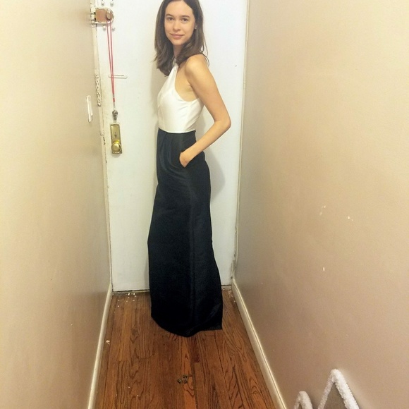 Bridesmaid dress. - Picture 3 of 4