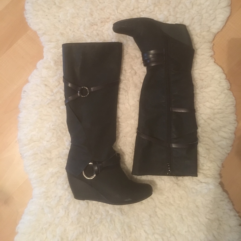 Blowfish tall, wedge boots