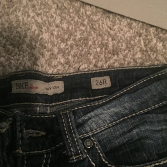 Buckle Jeans - Picture 2 of 3