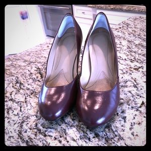 Naturalizer brown / cognac leather heels