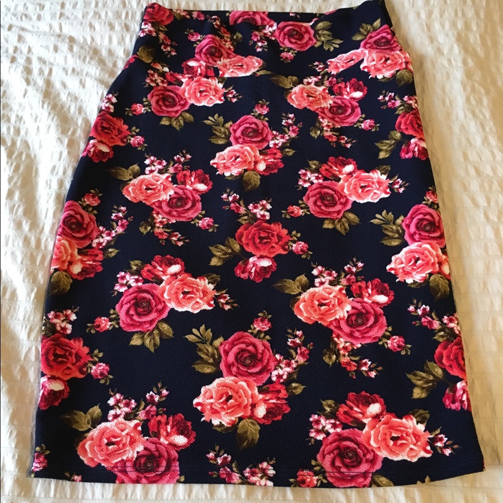 Lularoe S Cassie vintage Floral
