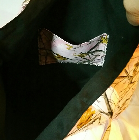 SALE🌹NEW REALTREE PINK CAMO FABRIC TOTE - Picture 2 of 2