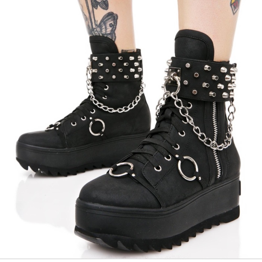 ⛓Current Mood Reflex Sneakers⛓