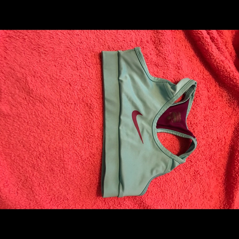 Nike sports bra